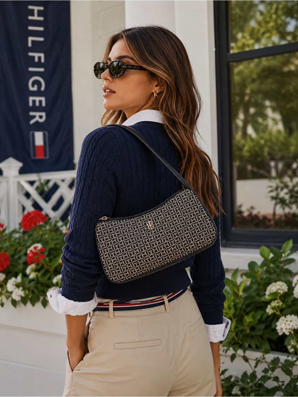 TOMMY HILFIGER Womens New Monogram Shoulder Bag Black Beige Logo Zip XW08961